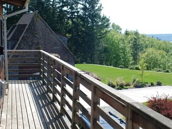 418 Starfield Ln, Camano Island, WA 98282