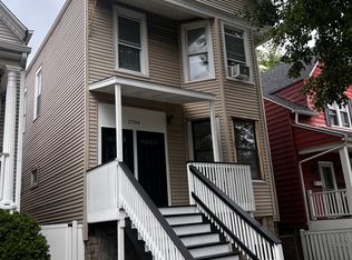 2704 W Melrose St UNIT 2, Chicago, IL 60618