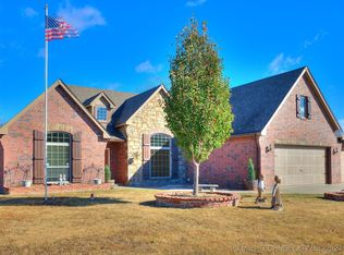 14593 E Eagle Dr, Claremore, OK 74019