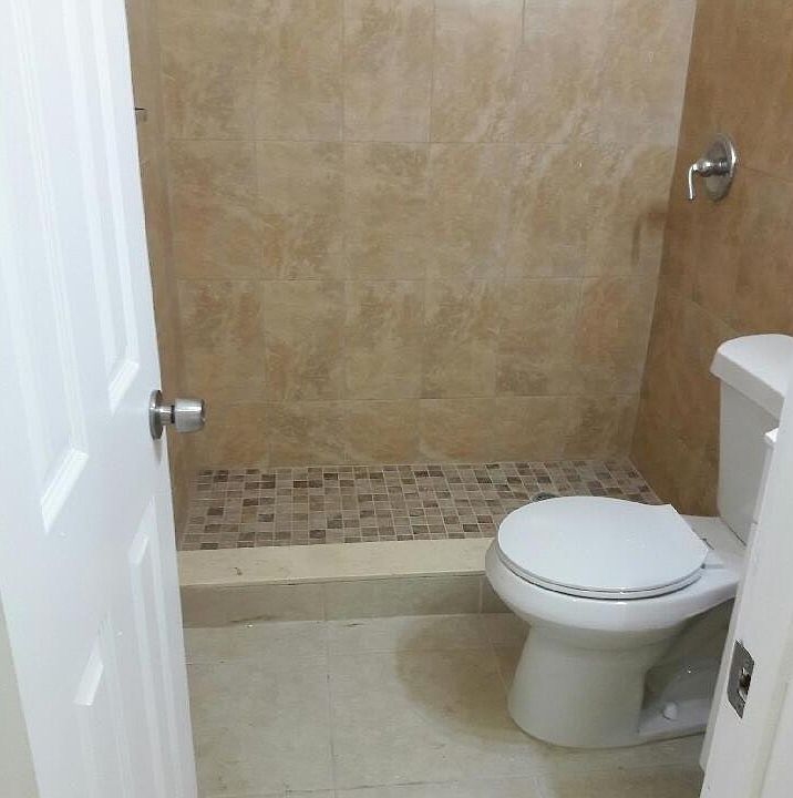 2nd image of 175 NW 17th Pl