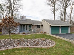 1261 Grover Rd, East Aurora, NY 14052