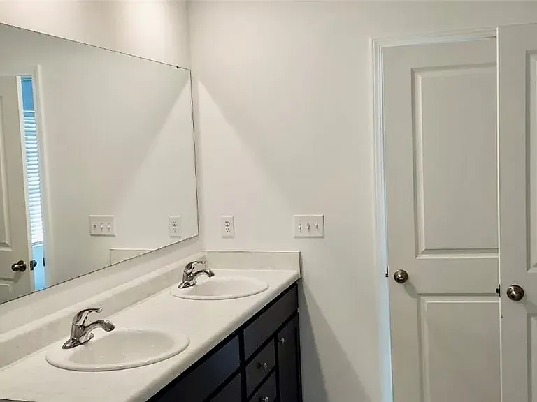 3020 Falls Rd — Photo 15