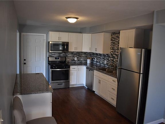 2nd image of 4563 Grace Pl