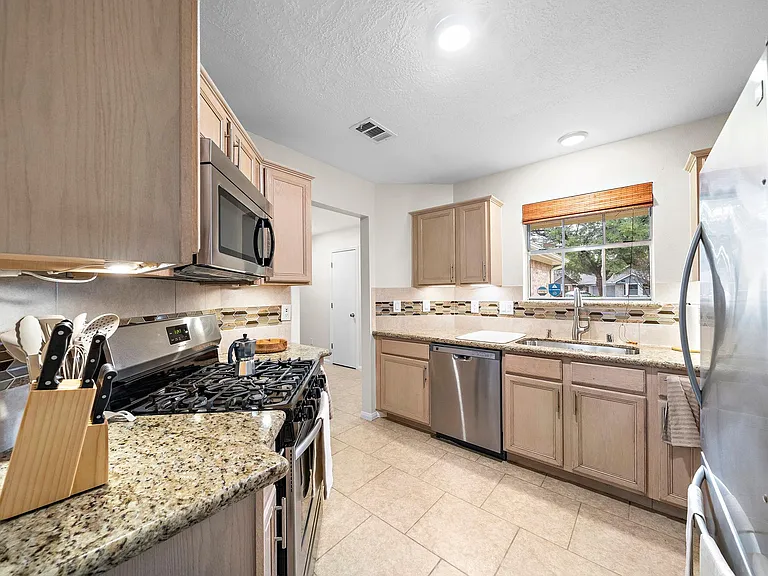 12026 Westwold Dr — Photo 10