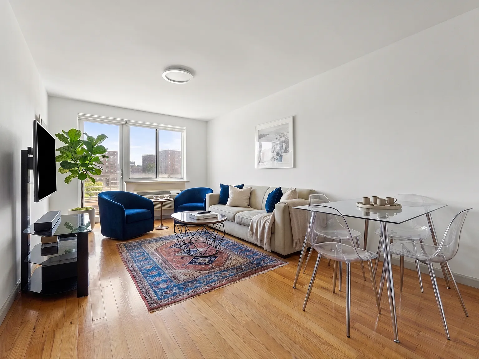 1635 Lex Avenue — Photo 1
