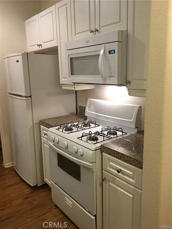 1 bed, 648 sqft, $2,550 — Photo 4