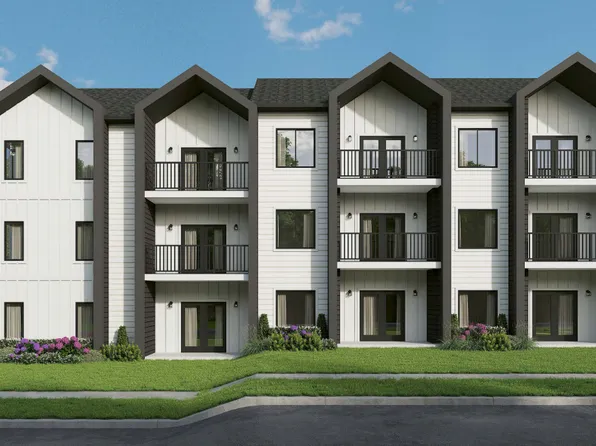 319 Sycamore Dr, West Branch, IA