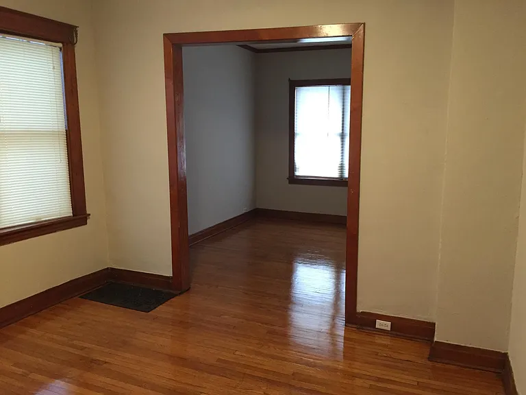 2727 N Lawndale Ave — Photo 8