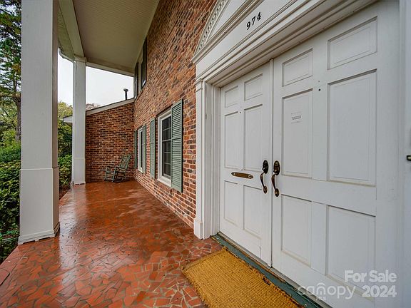 4th image of 974 Sandswood Dr