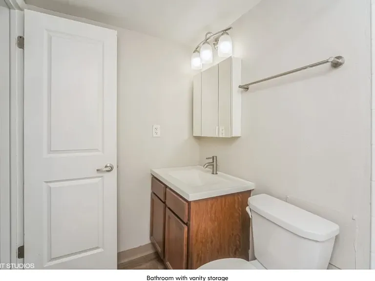 136 S Penn — Photo 16