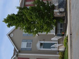 43 Versailles Ct, Newark, DE 19702