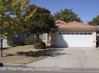 4664 W Cambridge Ave, Fresno, CA 93722