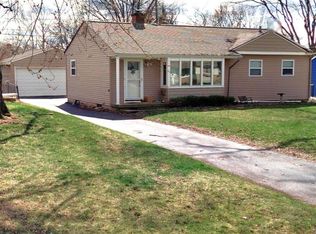 2753 Shrewsbury Rd, Columbus, OH 43221