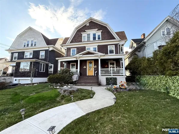 162 Sylvan St, Rutherford, NJ 07070