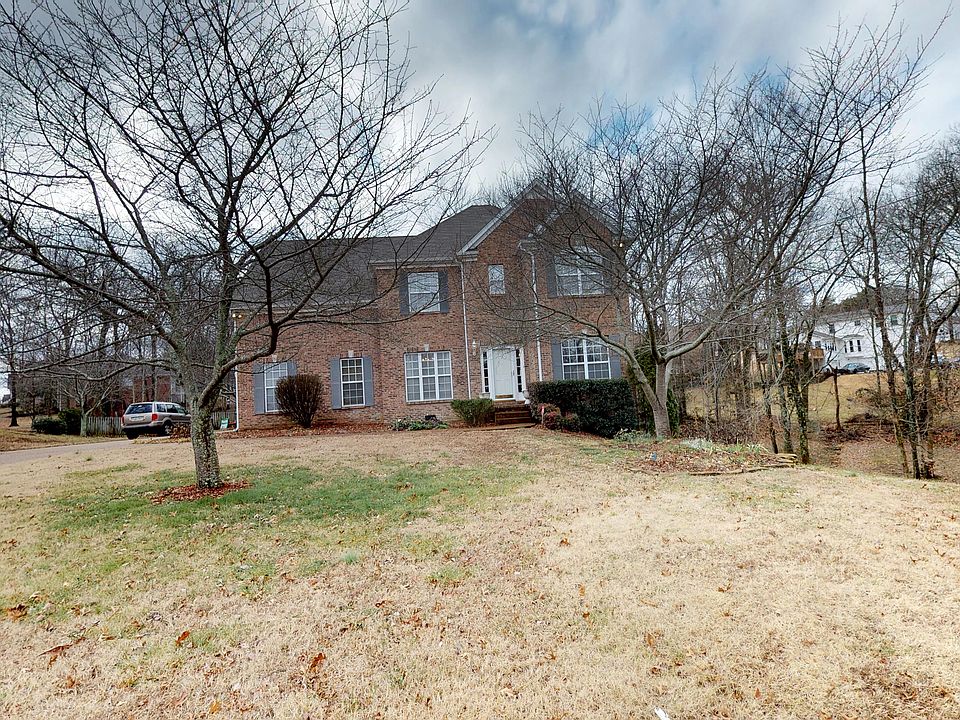 1st image of 105 Wiggins Ct