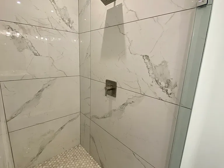 4418 N Austin Ave #101 — Photo 21