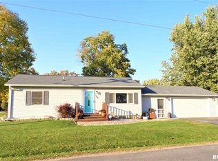 106 W South St, Henderson, IL 61439