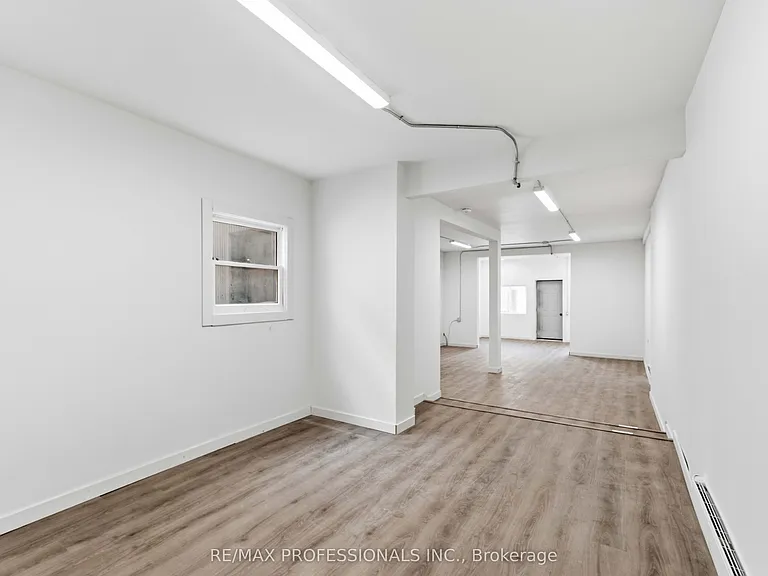 759 Barton St E #MAIN — Photo 15