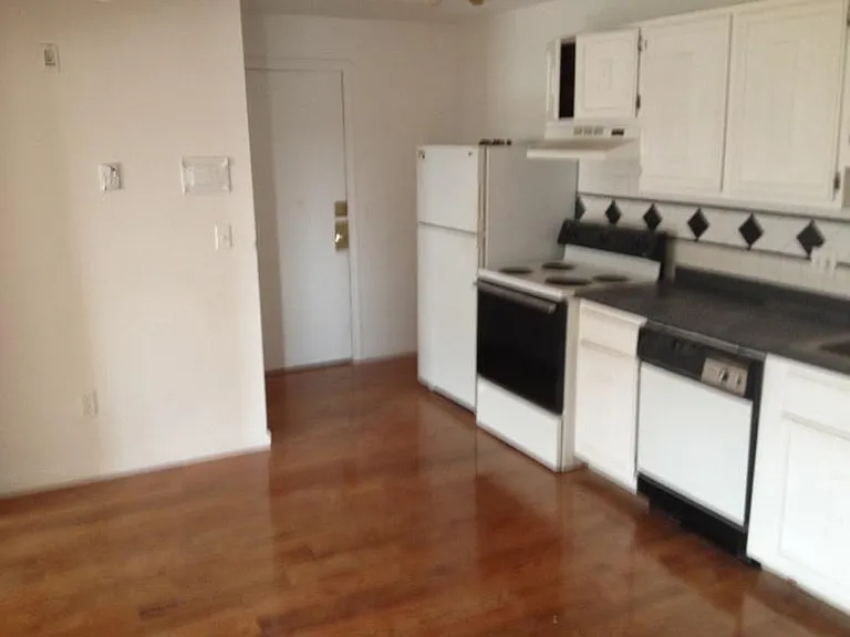 31-33 Nellie St — Photo 8