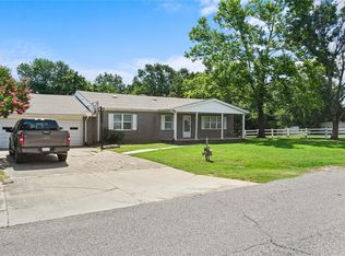 820 Wolfe Ln, Ada, OK 74820
