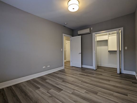 2nd image of 3933 N Janssen Ave #3935W3