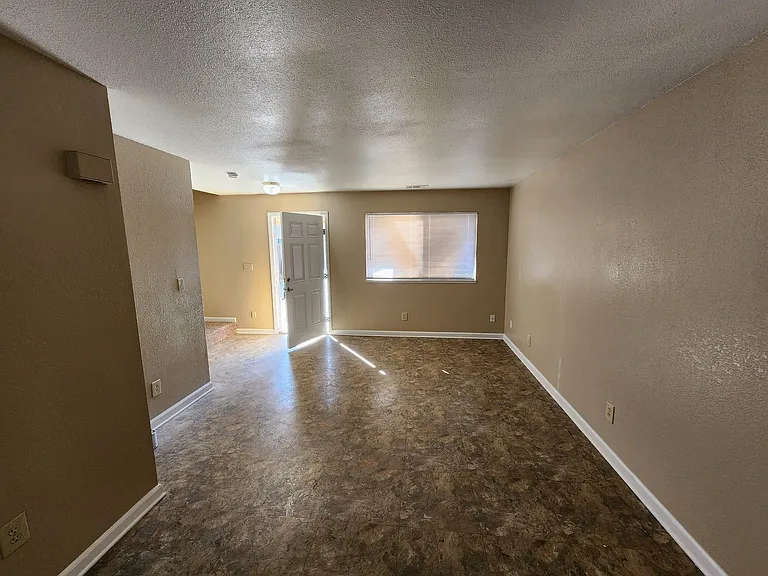 Eucalyptus Apartments 1425 — Photo 3