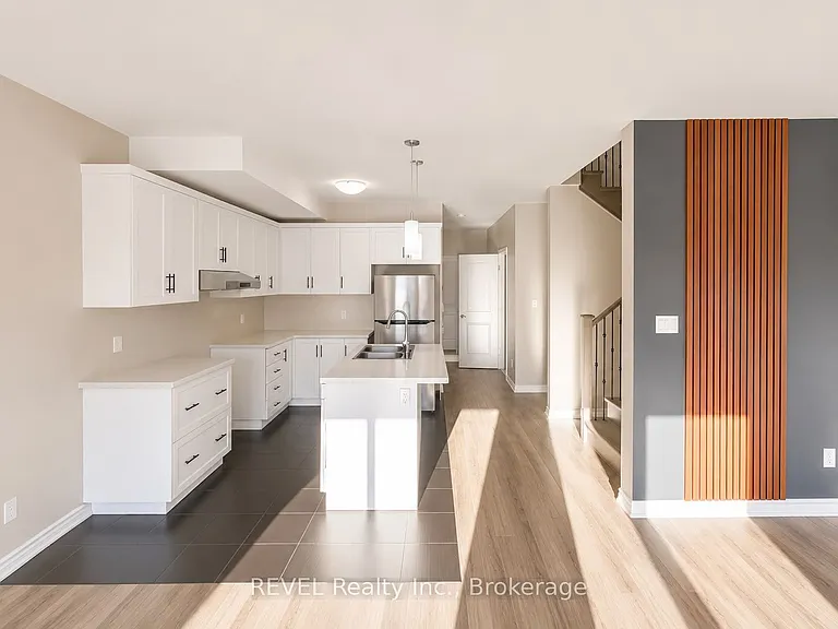 4 McLaughlin St — Photo 6