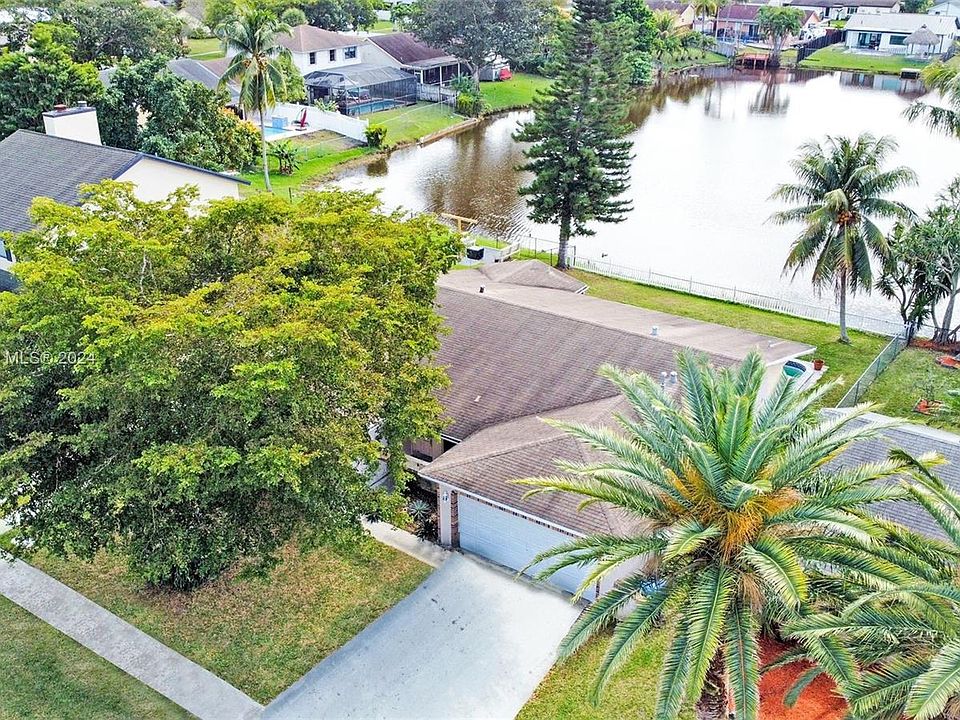 1st image of 11850 NW 36th Pl