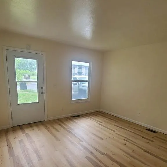 3527 N Erie St — Photo 11
