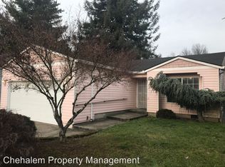 305 W 3rd St, Newberg, OR 97132