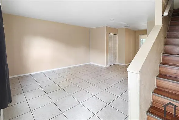 3 bed, $2,400 — Photo 3