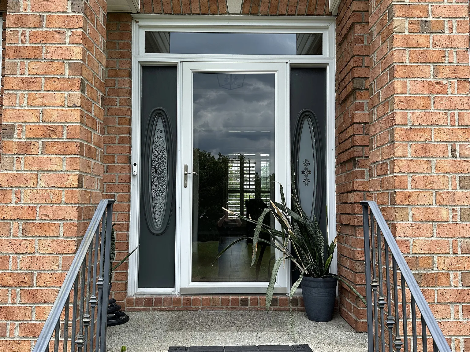 4 bed, 5720 sqft, $4,000 — Photo 3
