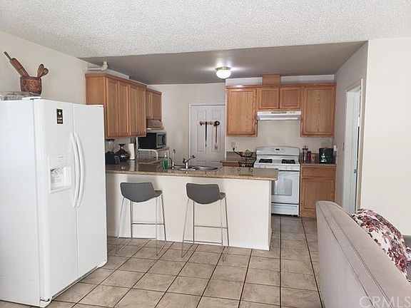 3rd image of 726 W 135th St