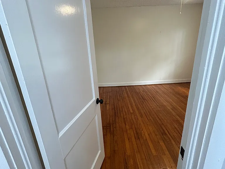 206 Hillside Dr — Photo 8