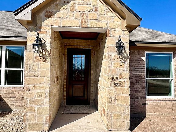 2nd image of 1472 Stone Ledge Ln