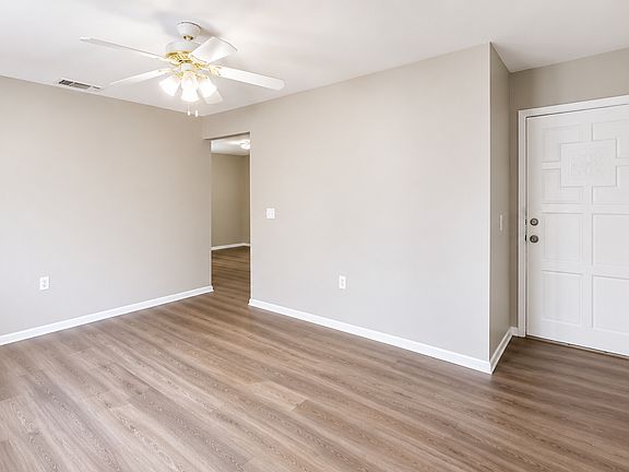 4th image of 11906 Las Vegas St