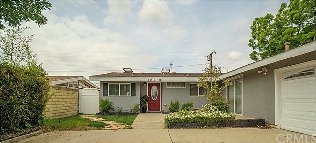 1st image of 10909 Groveside Ave