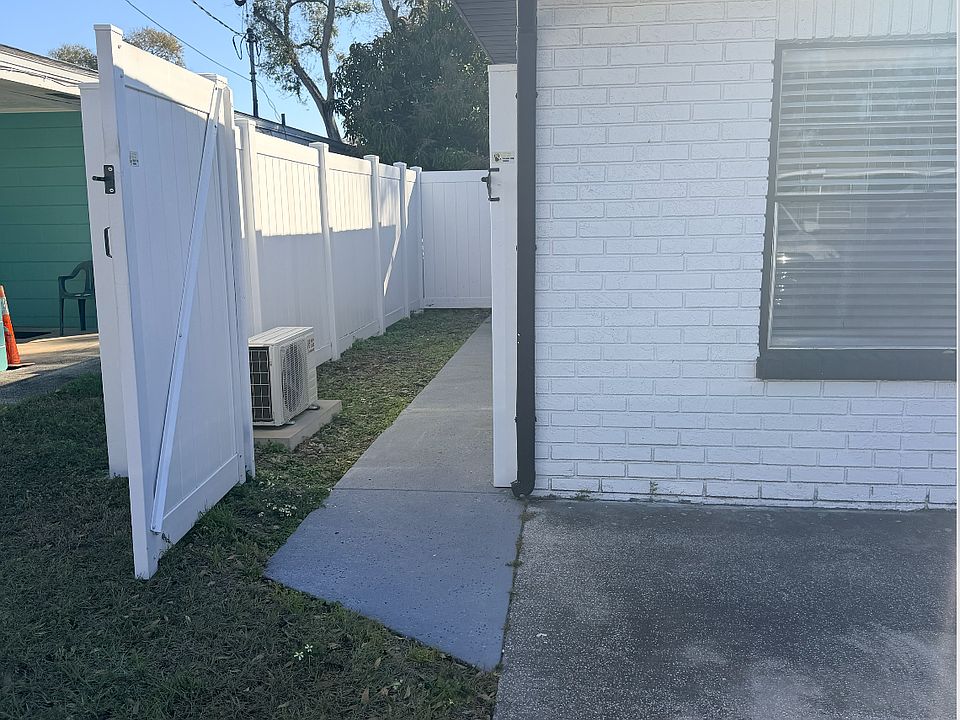 1st image of 4005 N Glen Ave #1