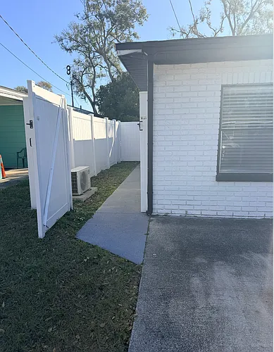 4005 N Glen Ave #1 Photo 1