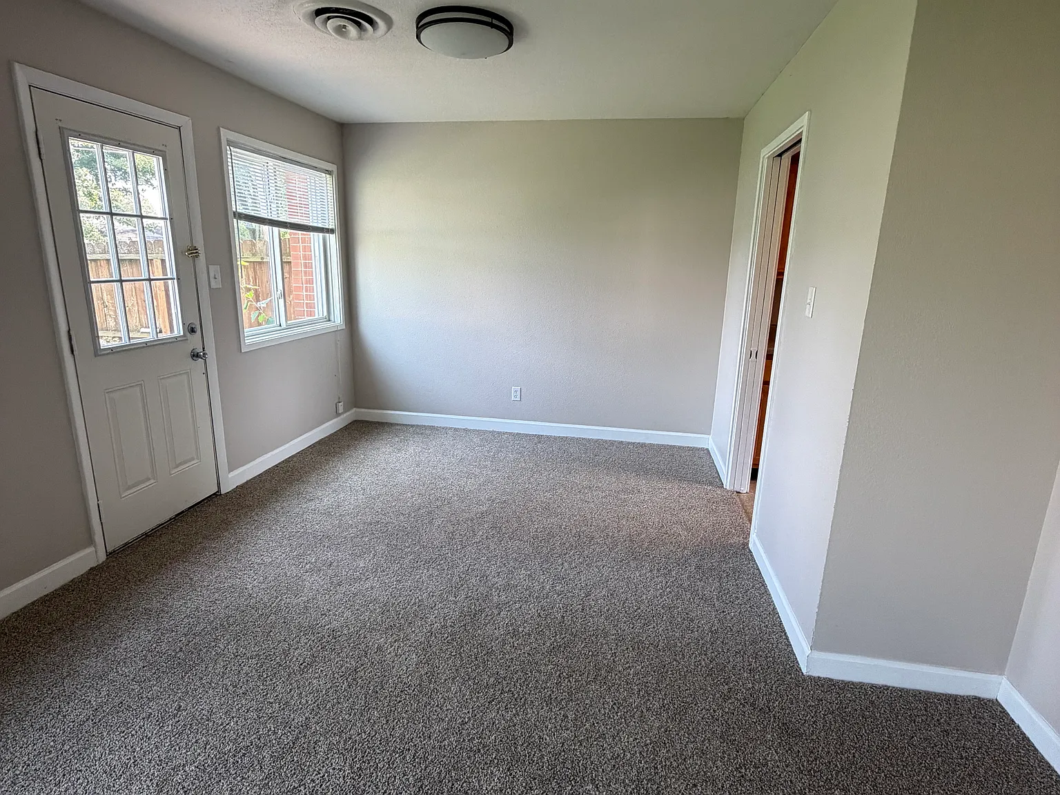 4 bed, 1550 sqft, $1,200 — Photo 4