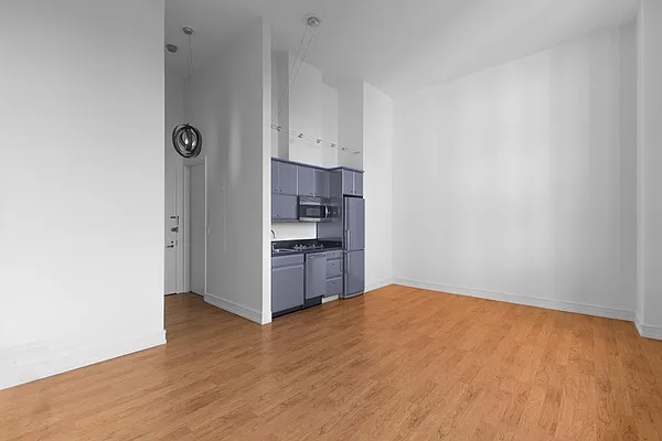 Rented by New York Casas Ltd. | media 15