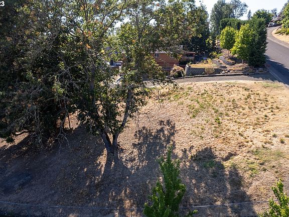 2nd image of 420 NW Galaxy Dr