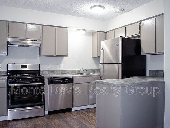 5th image of 1201 Southport Dr APT C