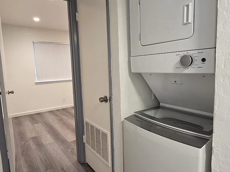 2201 Monroe St #301 — Photo 16