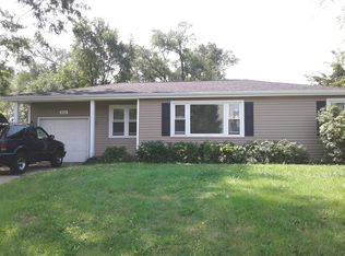 604 Willow St, Lake In The Hills, IL 60156