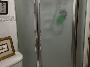 1057 Edgewater Ave, Ridgefield, NJ 07657