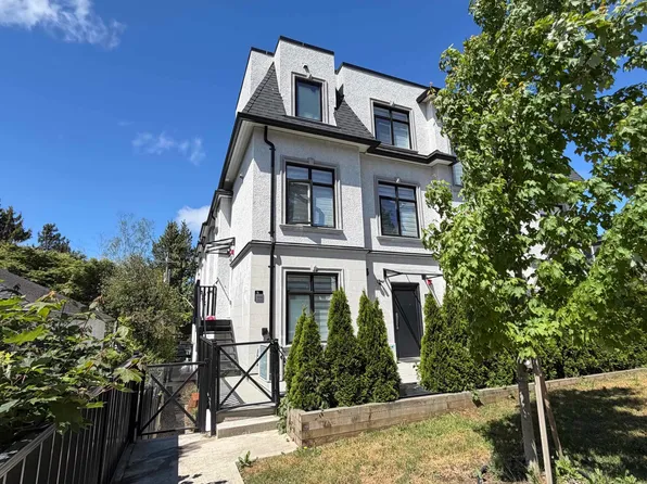 7711 Granville St, Vancouver, BC V6P 4Z2