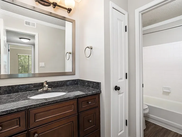 Dunwoody Ridge — Photo 18