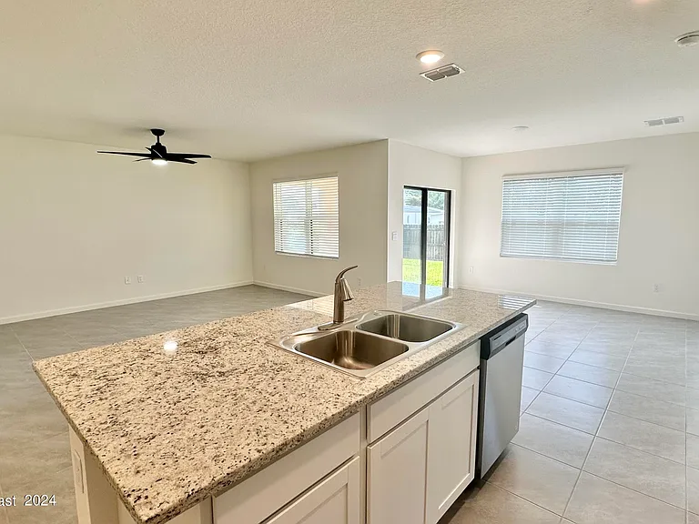 6495 Topaz Dr — Photo 13