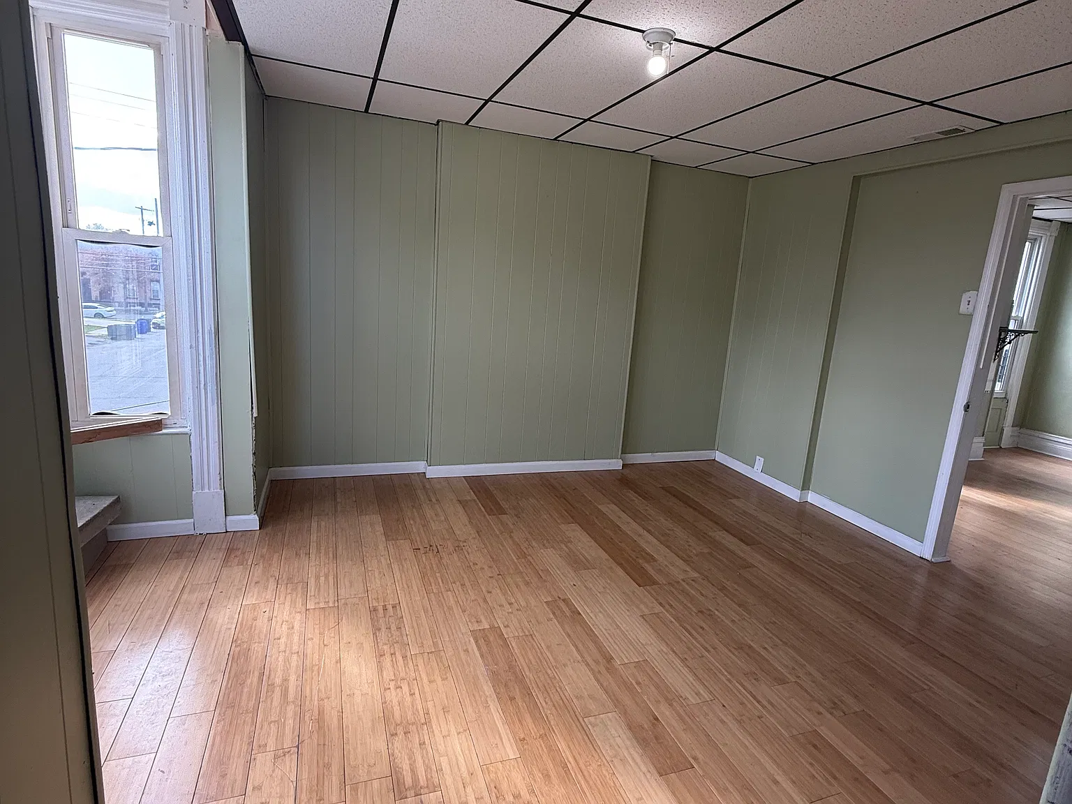 3 bed, 1200 sqft, $1,600 — Photo 2